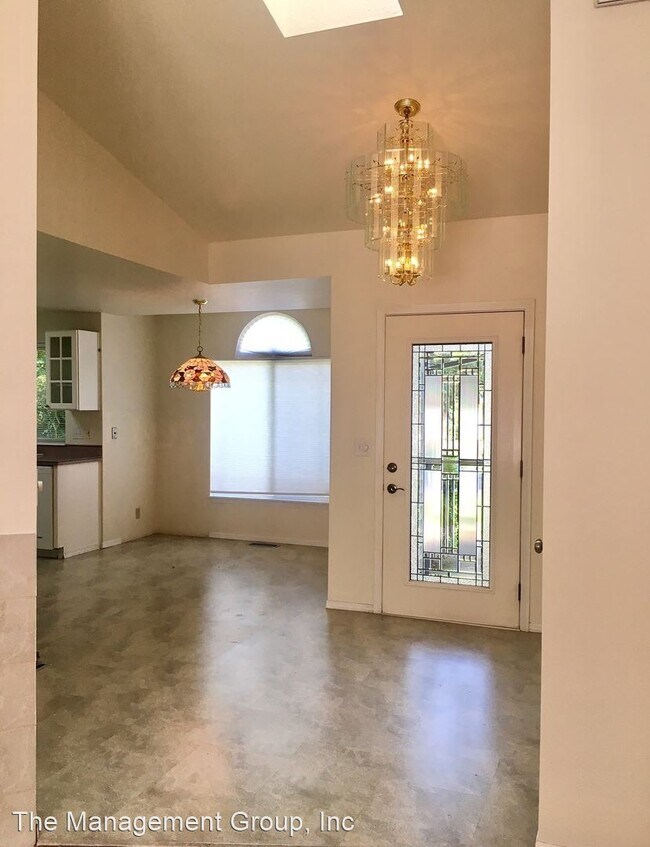 Building Photo - 3 br, 2.5 bath House - 3907 NE 123rd Avenue