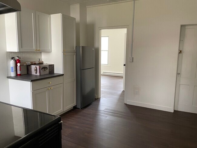 Foto del edificio - 1465 Creek Locks Rd
