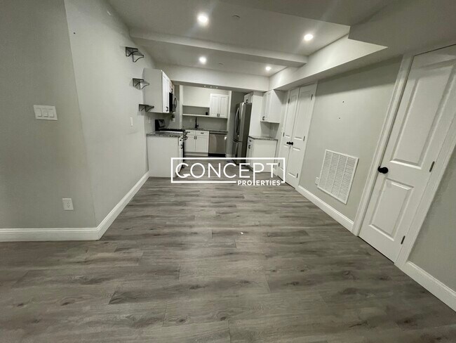 Building Photo - 11 Pierce St