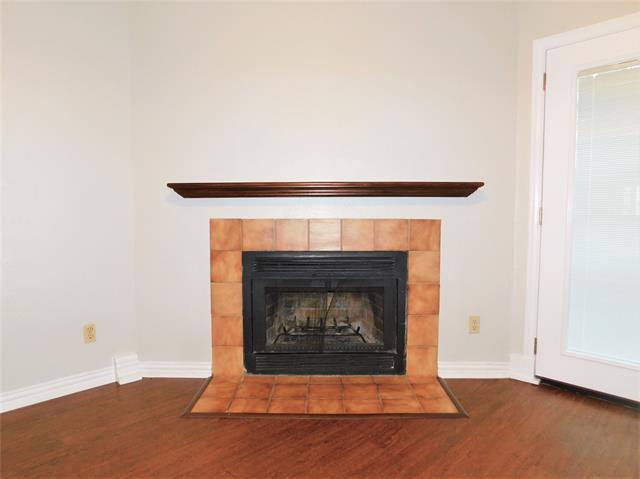 Building Photo - 740 W Collins St