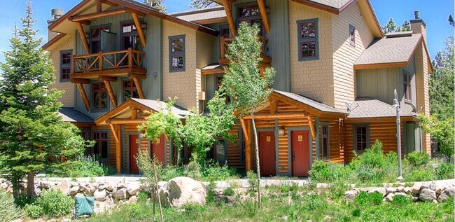 The Cabins en Crooked Pines - 2004 Lodestar Dr