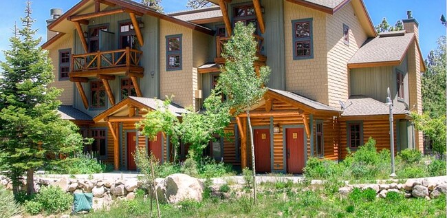 The Cabins at Crooked Pines - 2004 Lodestar Dr