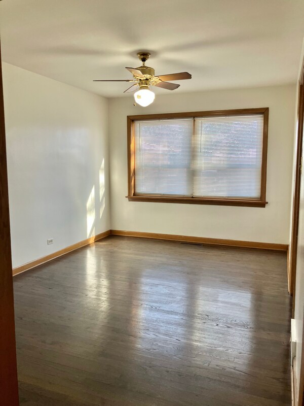 Building Photo - 1345 S Mannheim Rd