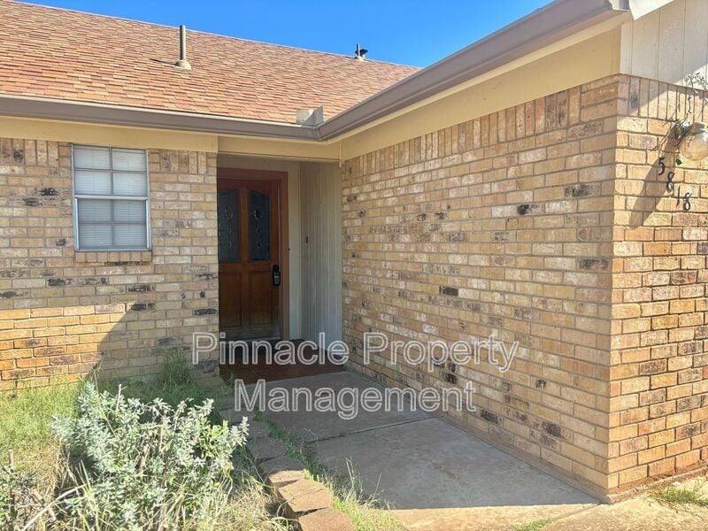Primary Photo - 5818 Davenport Dr