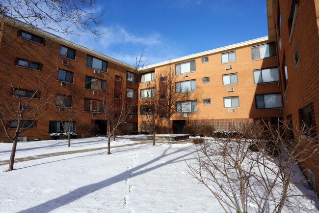 Foto del edificio - 2700-2710 W Lunt Ave