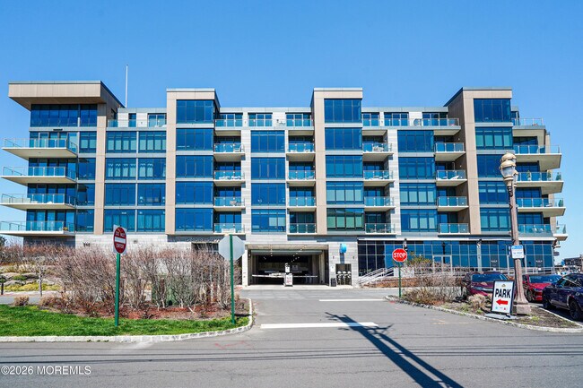 Foto del edificio - 15 Morris Ave