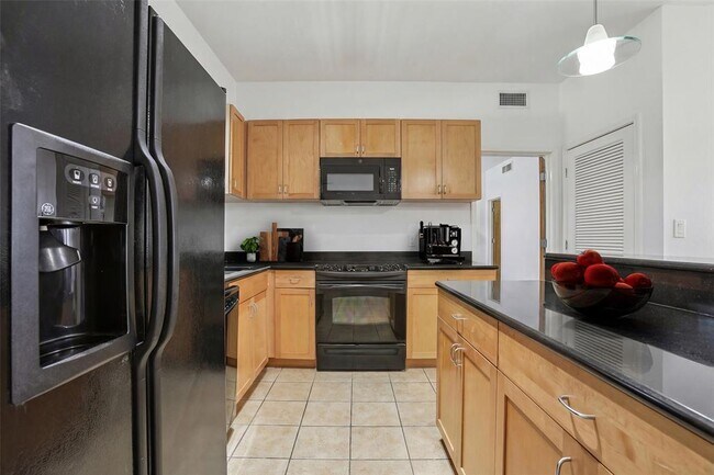 Foto del edificio - 711 W 26th St