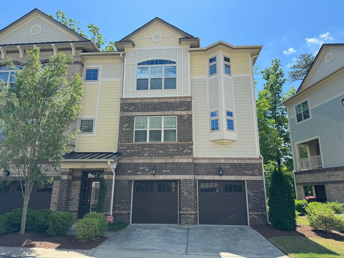 Primary Photo - END UNIT 3 Bed | 2.5 Bath Townhouse in Mor...