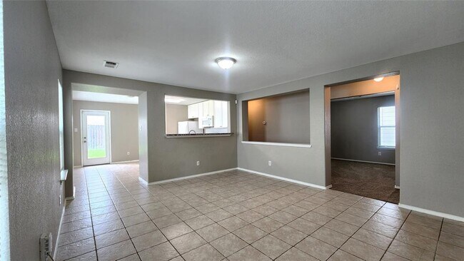 Foto del edificio - 6814 Liberty Creek Tr