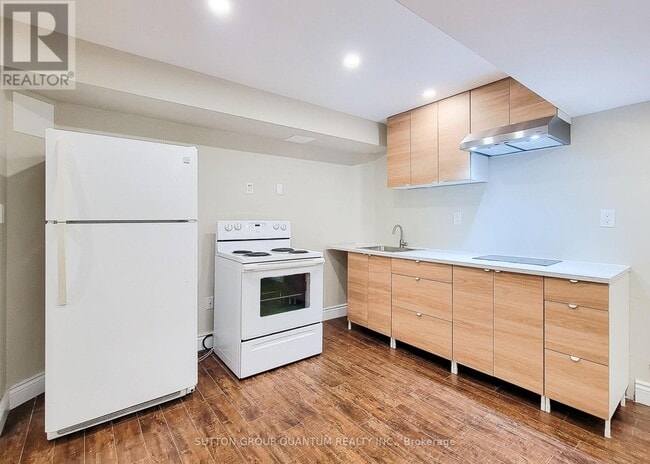 Building Photo - 320 Leiterman Dr
