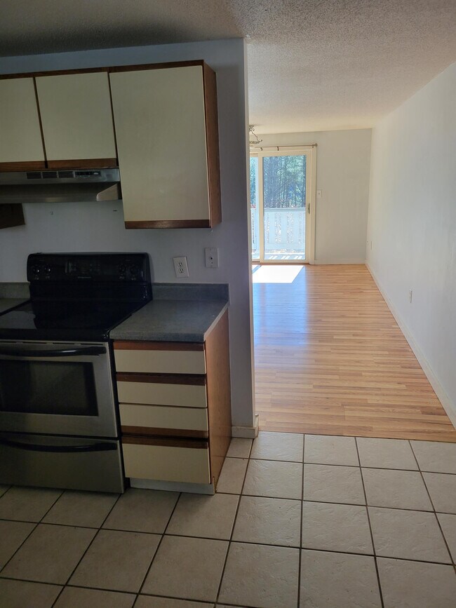 612 Upper Mad River Rd, Thornton, NH 03285 Townhome Rentals in