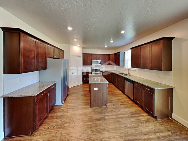Foto del edificio - 806 W Wilson Court