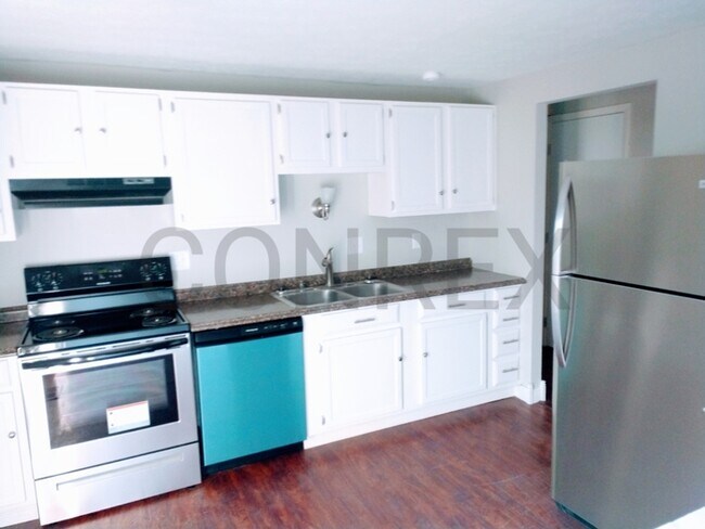 Building Photo - CONREX  HOME!!!!