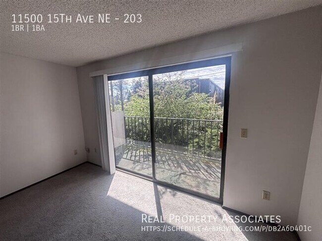 Foto del edificio - 11500 15th Ave NE
