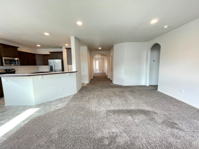 Foto del edificio - Charming 3 Bed/2 Bath Single Family Home i...