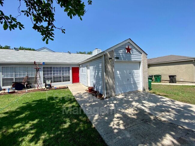 Building Photo - 14525 Clovelly Wood