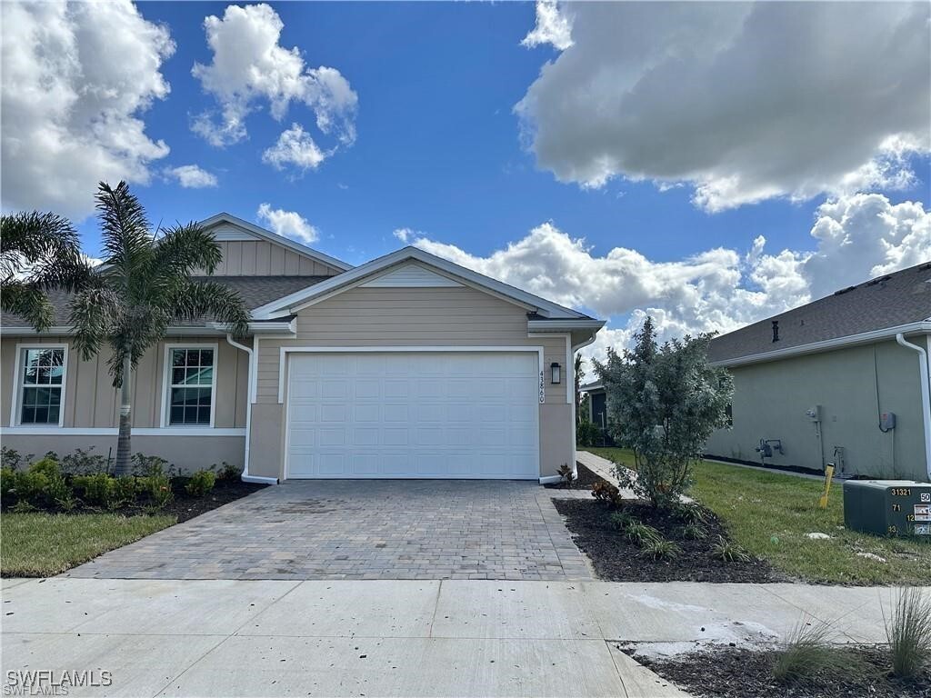 Foto principal - 43860 Blue Heron Ln