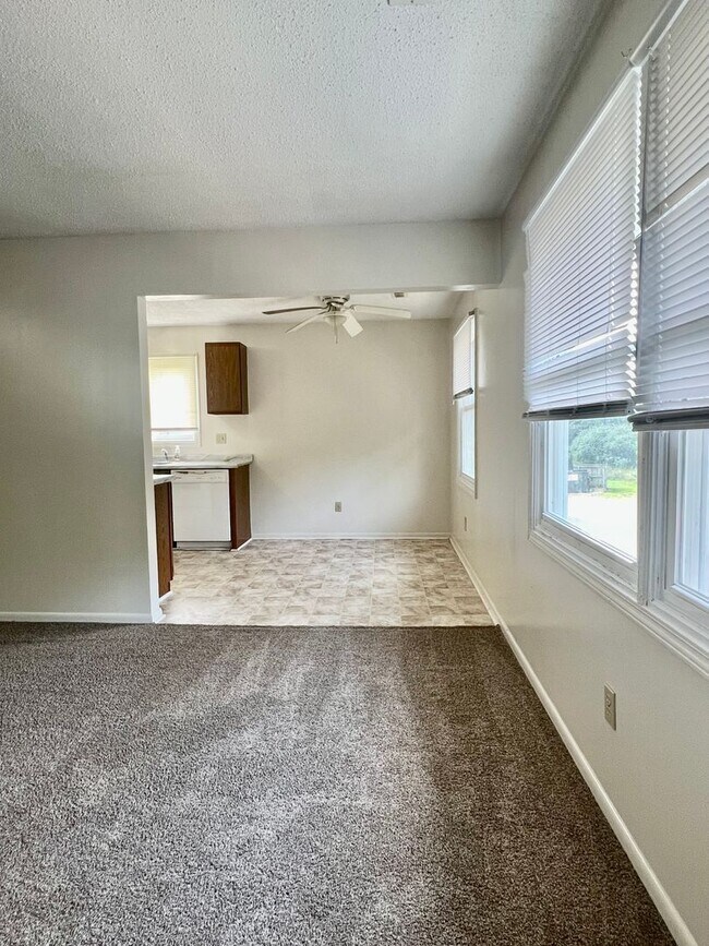 Foto del edificio - 51600 Co Rd 652