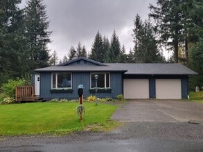 Building Photo - 9217 Gee St