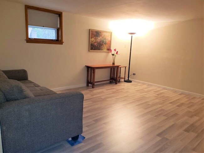 Foto del edificio - 2312 Oakton St