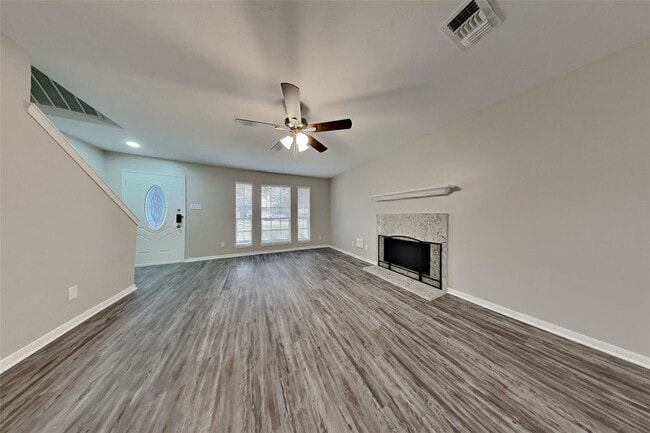 Building Photo - 7010 Durango Dr