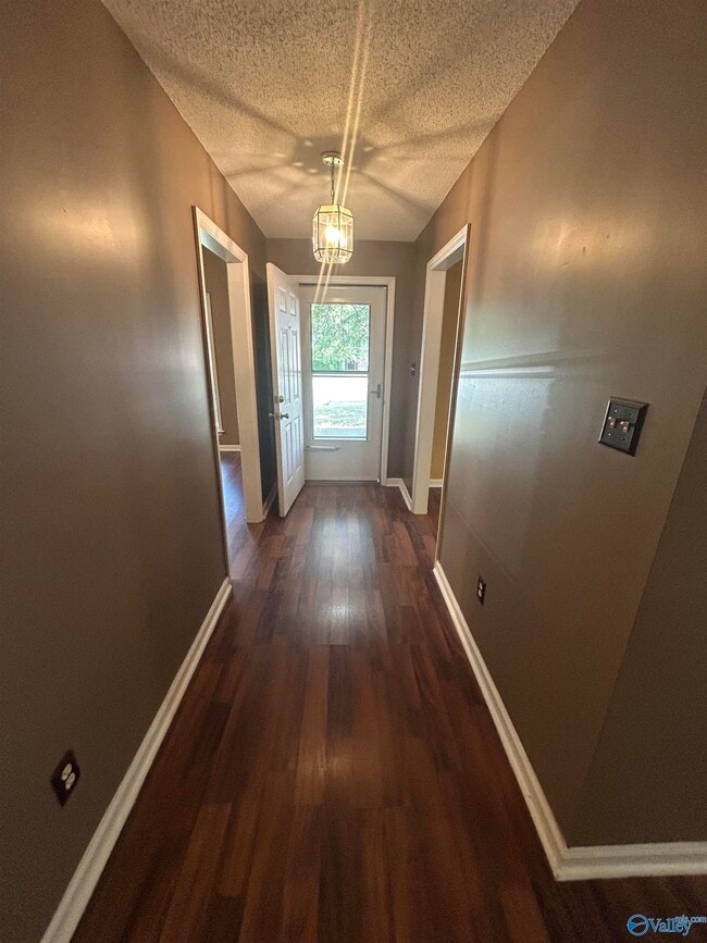 Building Photo - 111 Sunnyfield Dr