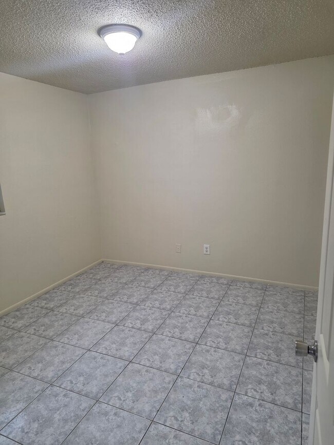 Foto del edificio - 5620 7th St Ct E