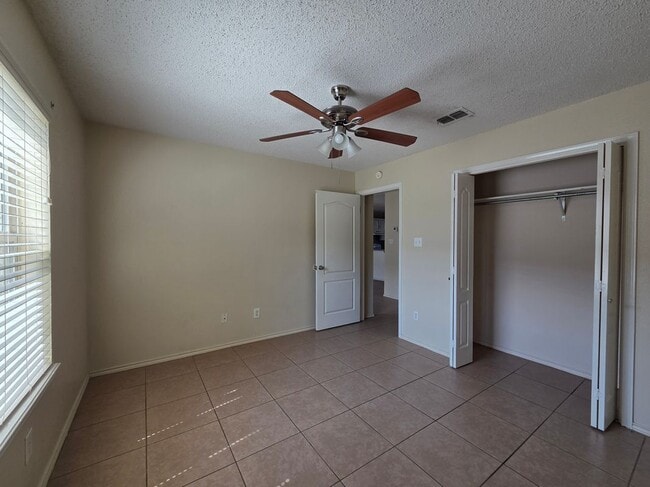Building Photo - 2501 Hibiscus Ave
