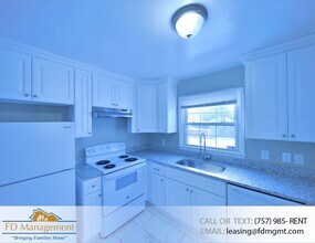 Building Photo - 405 Adwood Ct