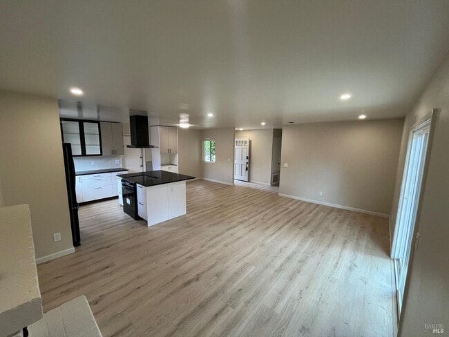 Building Photo - 429 Umland Dr