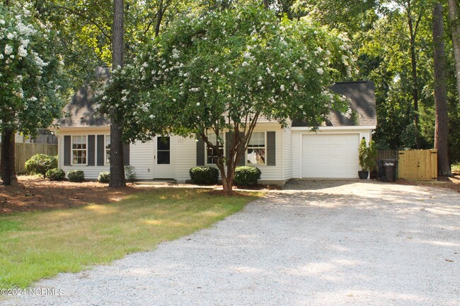 Building Photo - 235 Gun Club Dr