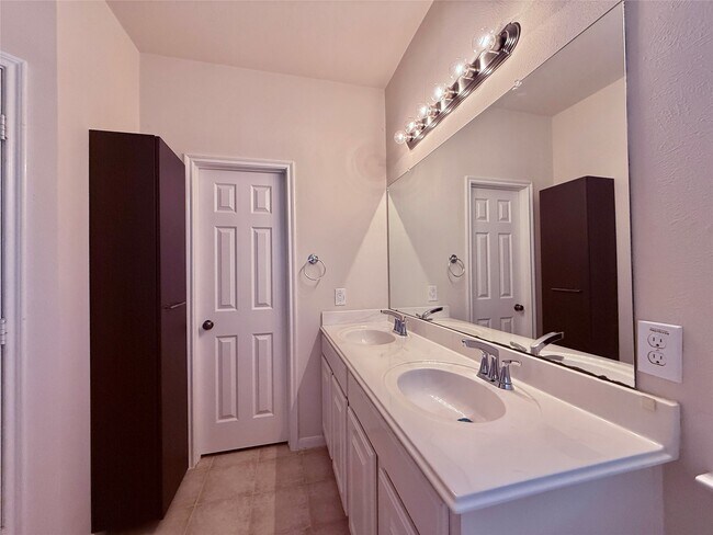 Foto del edificio - 7323 Boerne Creek Dr