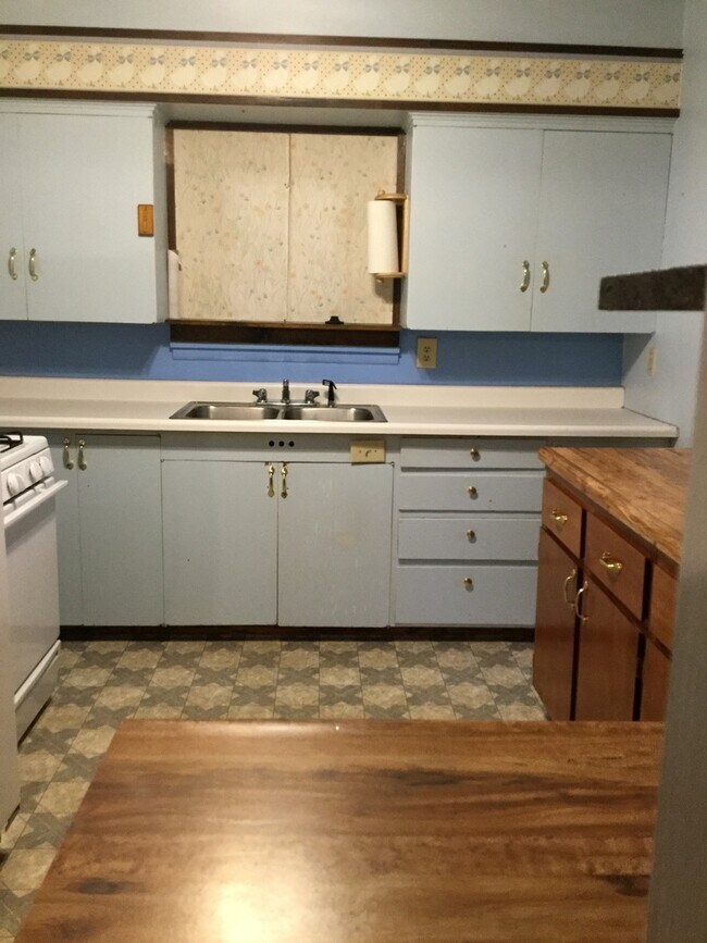 Foto del edificio - McCullough - 220 PacTerr, 201&amp;203 CL-PM-009-0425