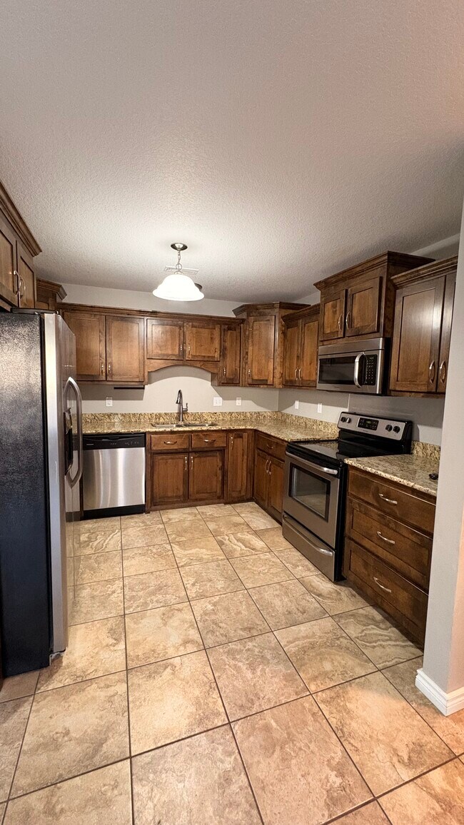 Foto del edificio - 1614 S College St