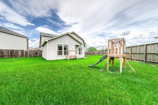 Foto del edificio - 14925 Gray Ridge Ln