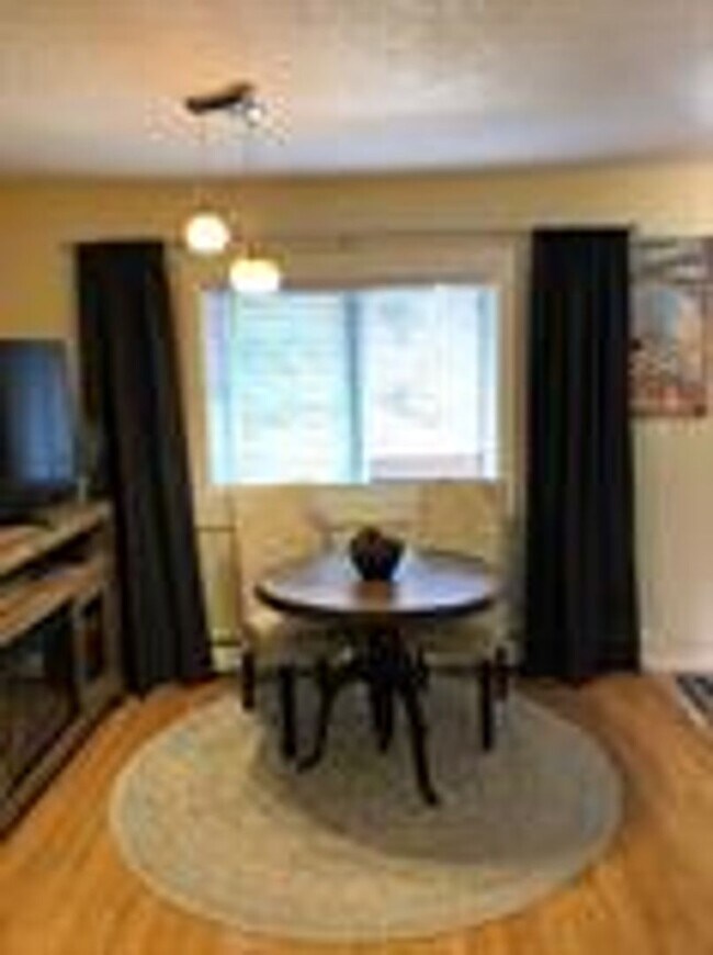 Foto del edificio - Downtown Breck 1bed/1bath.