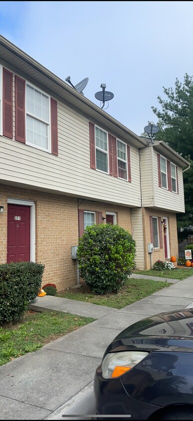 Foto principal - 376 Woodstock Ln