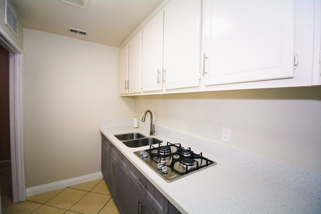 Building Photo - Eastvale 1 Bedroom 1 Bath Additional Unit ...