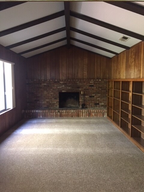Building Photo - Spacious Home in Wonderful Davis Neighborh...