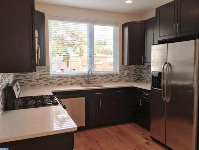 Foto del edificio - 715 N 19th St