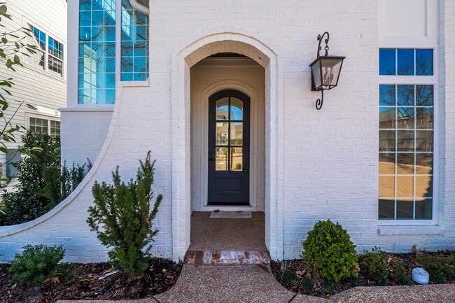 Foto del edificio - 1117 E Irvin Dr