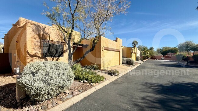 Foto del edificio - 4349 E Kleindale Rd