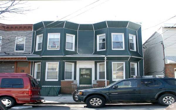 Building Photo - 513 Monastery Pl