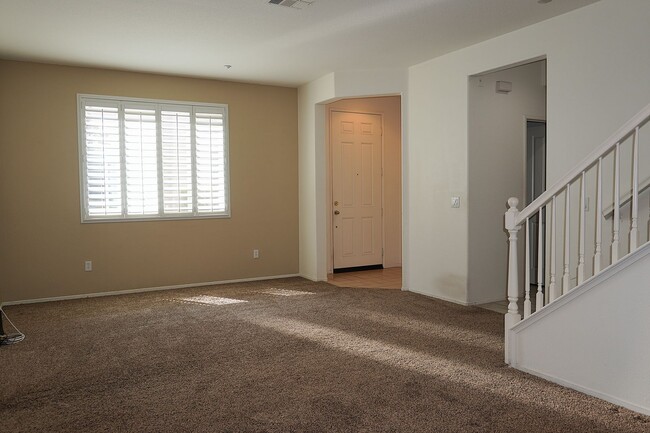Building Photo - 27544 Papillion St