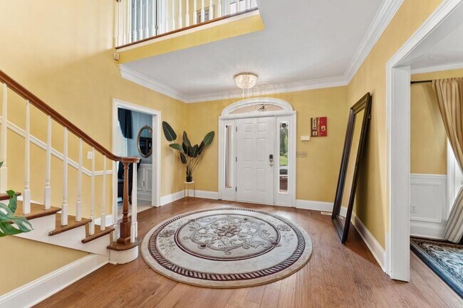 Foto del edificio - 4101 Lakeland Hills Dr