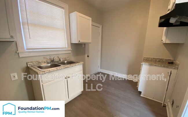 Foto del edificio - 2570 Malone Ave