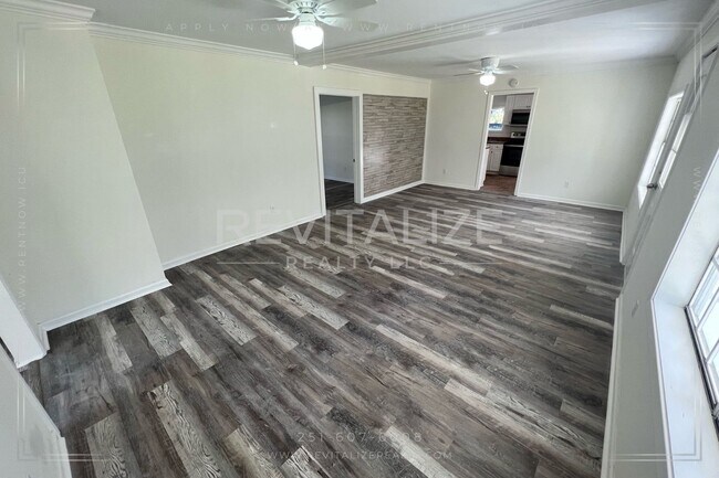 Foto del edificio - Completely Renovated 3 Bedroom 2 Bathroom ...