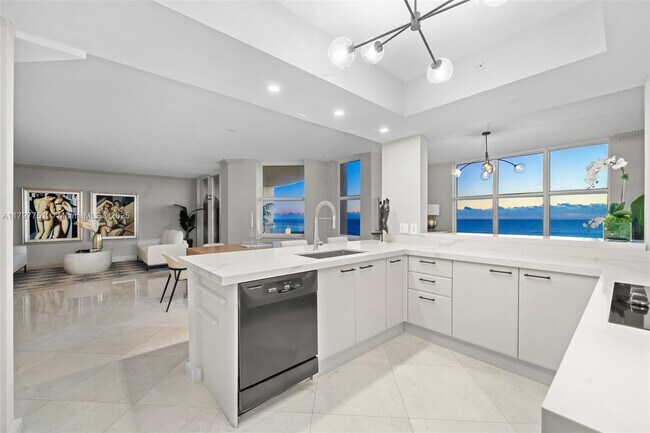 Foto del edificio - 2100 N Ocean Blvd