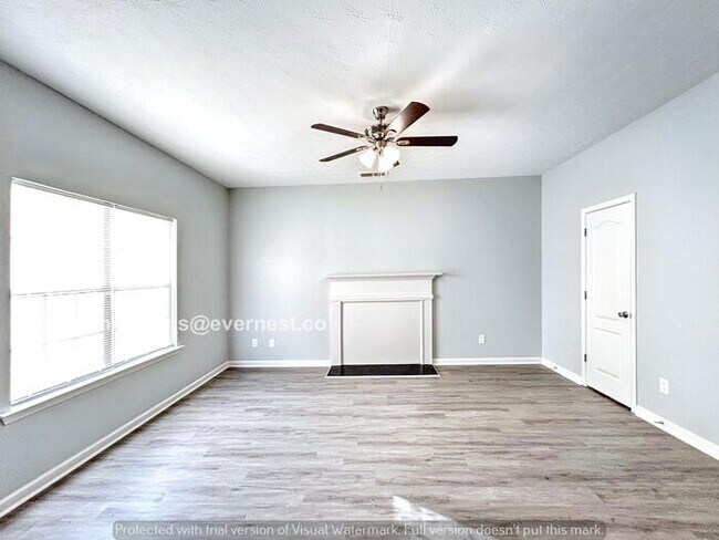 Foto del edificio - 6888 Smoke Ridge Dr