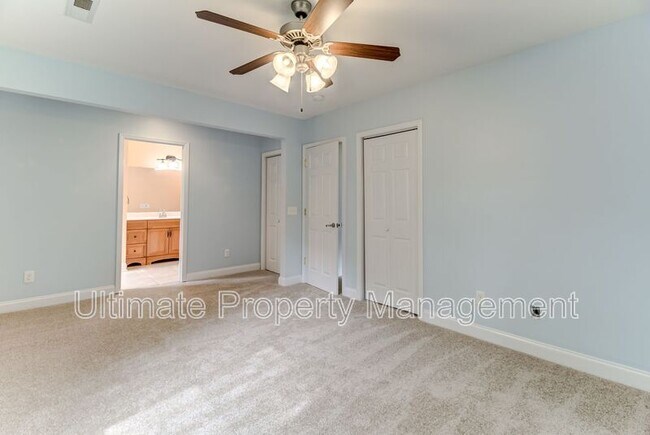 Building Photo - 2113 Jackson St